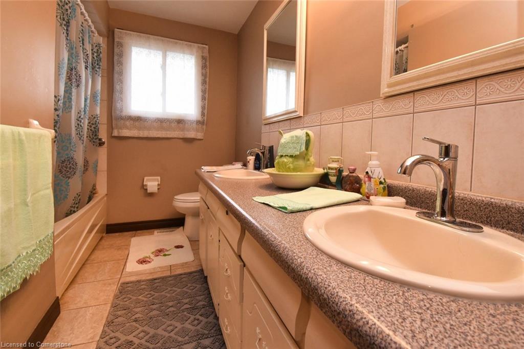 18 Villa Court Property Photo 21