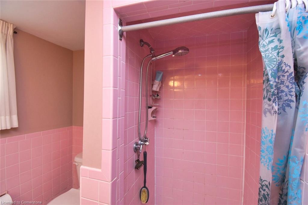 18 Villa Court Property Photo 25