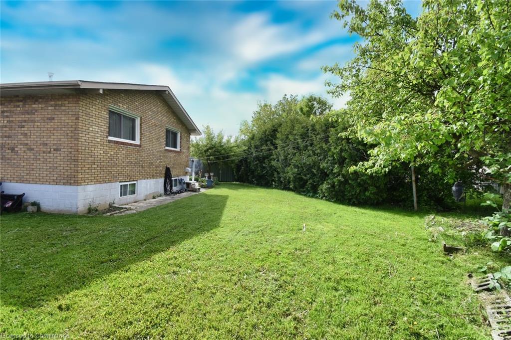 18 Villa Court Property Photo 28