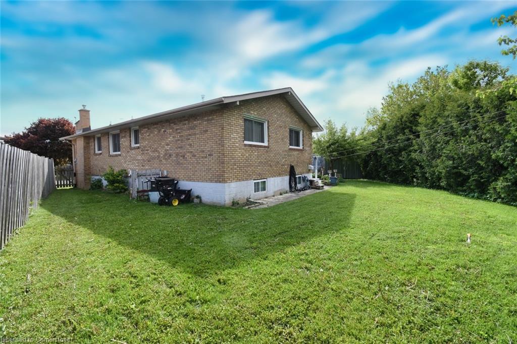 18 Villa Court Property Photo 29