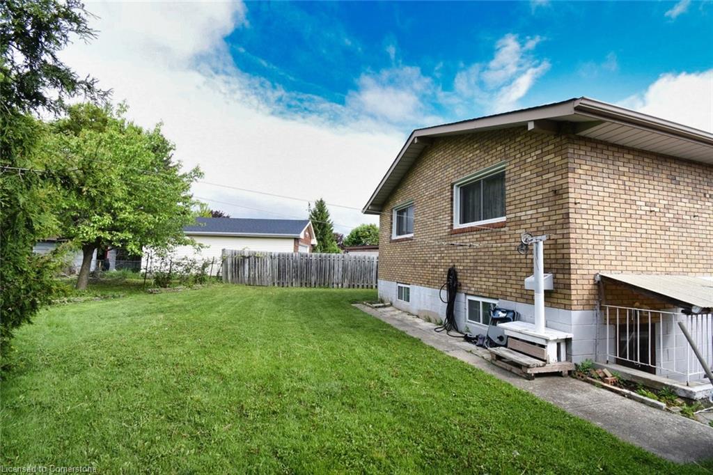 18 Villa Court Property Photo 32