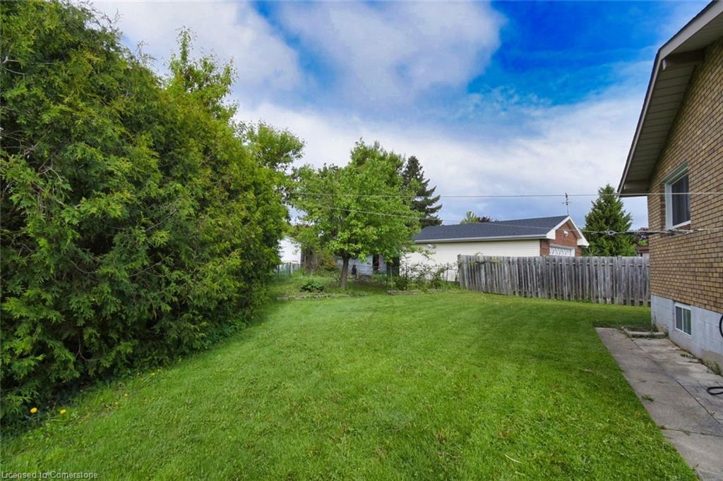 18 Villa Court Property Photo 35