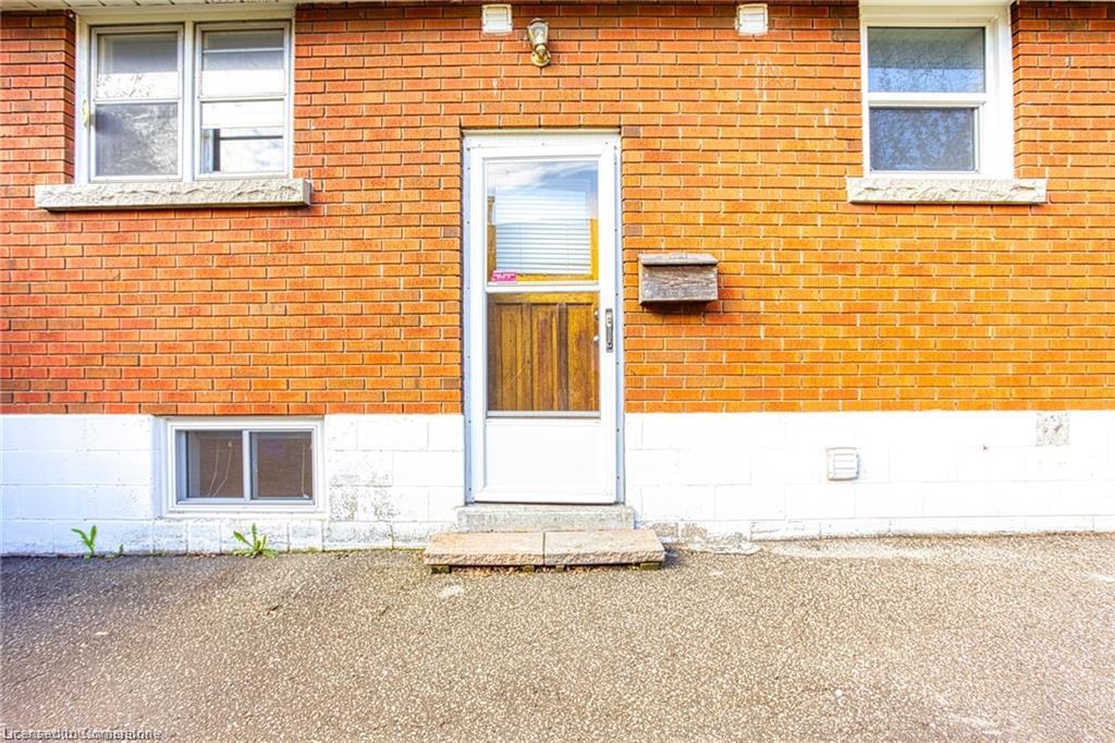 75 Manning Avenue Property Photo 3