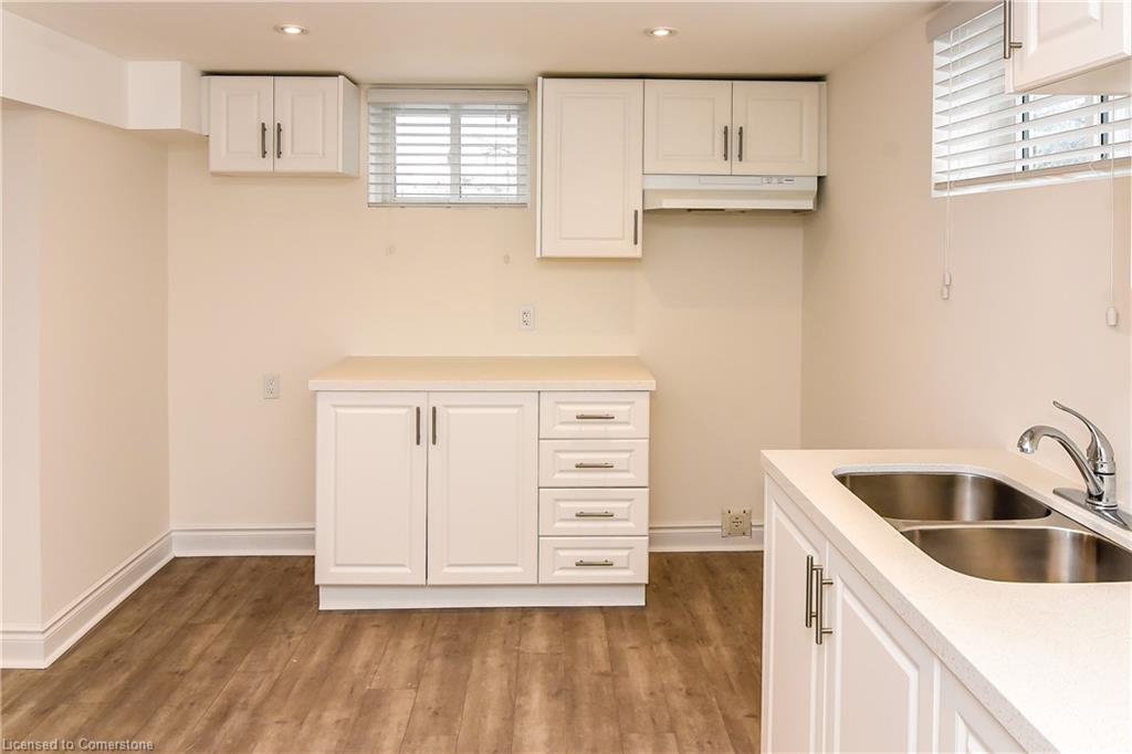 75 Manning Avenue Property Photo 6