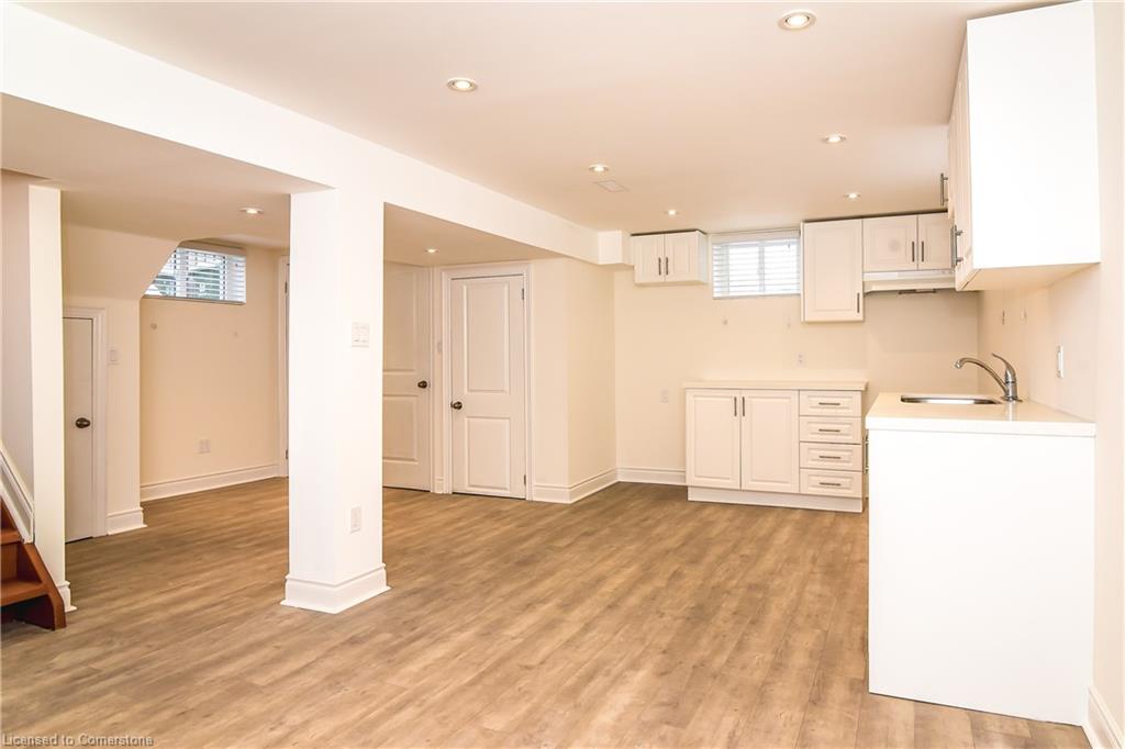 75 Manning Avenue Property Photo 7