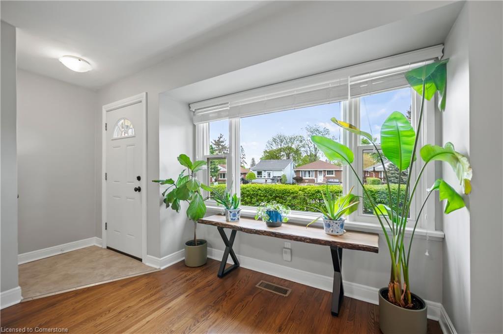 2 Gordon Street Property Photo 6