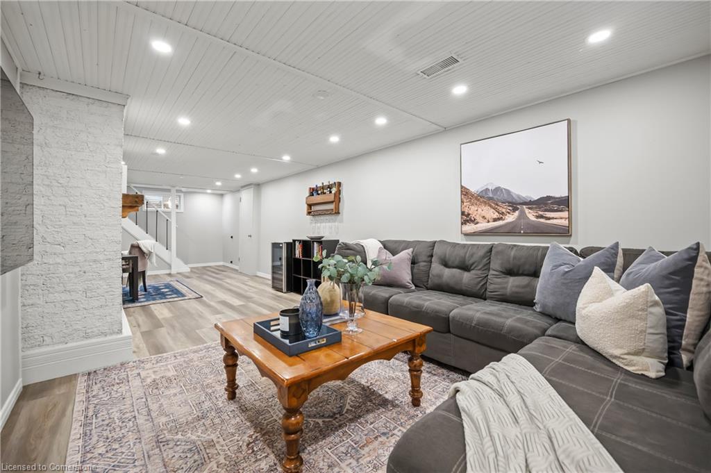2 Gordon Street Property Photo 24