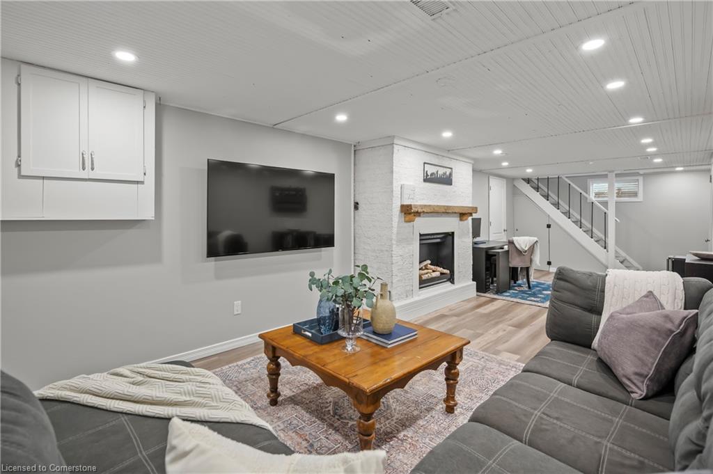 2 Gordon Street Property Photo 25
