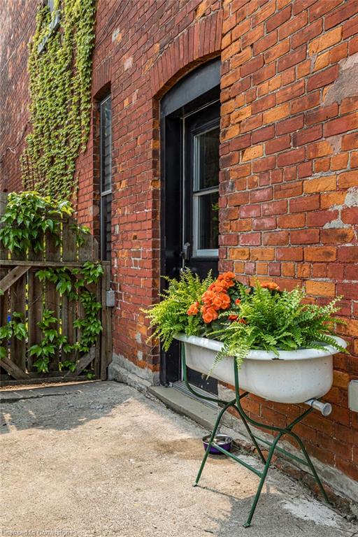 115 Locke Street N Property Photo 37