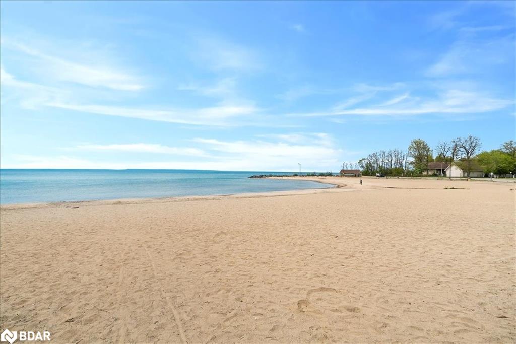 369 Balm Beach Road W Property Photo 14