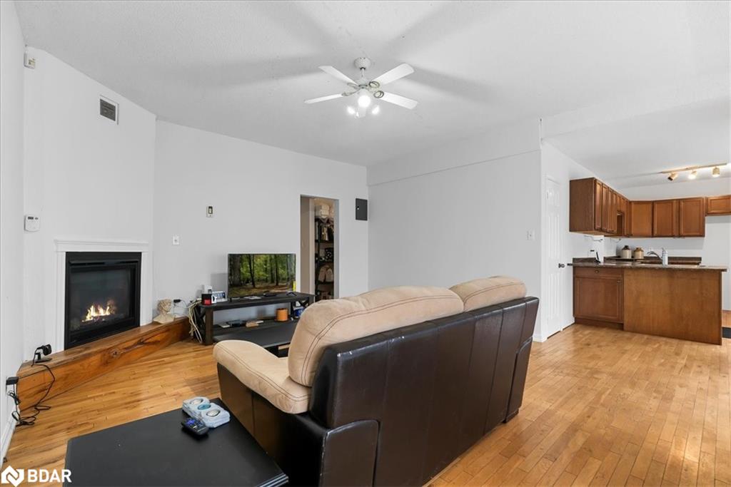 369 Balm Beach Road W Property Photo 25
