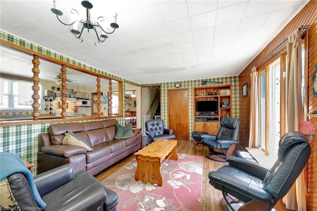 689 Sheffield Road Property Photo 10