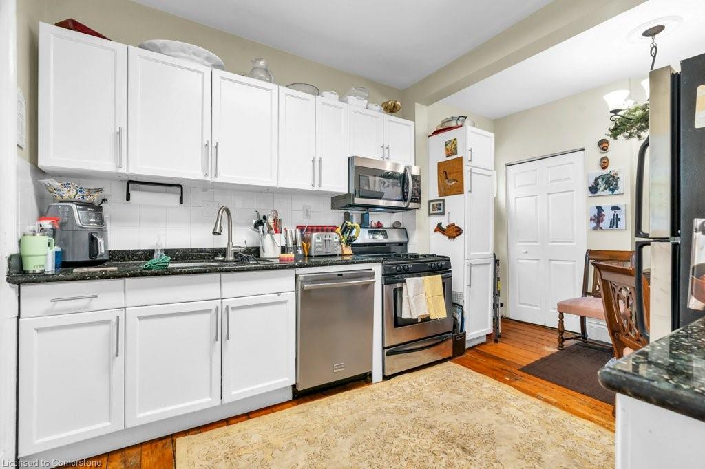 31 Bruce Street Property Photo 11