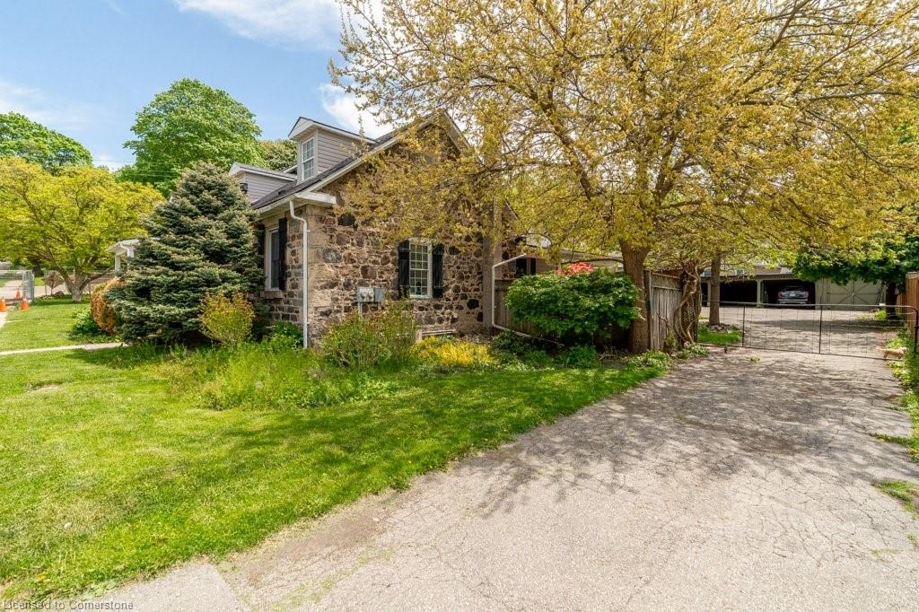 31 Bruce Street Property Photo 29