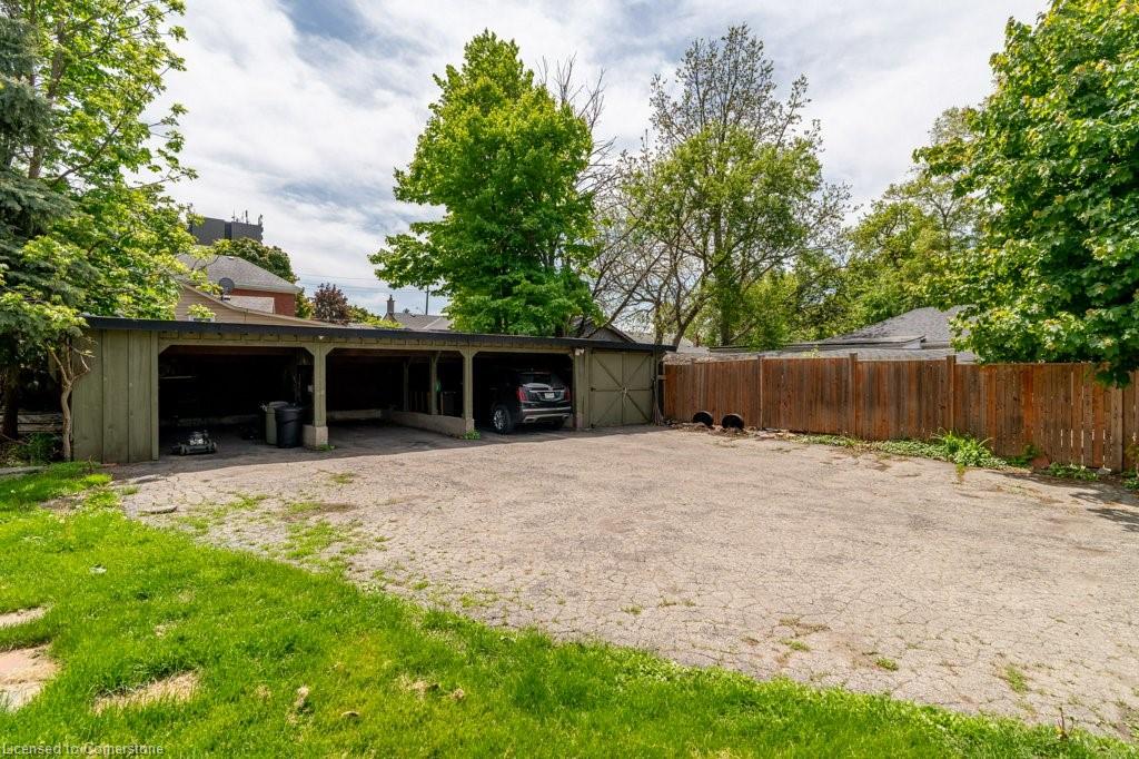 31 Bruce Street Property Photo 37