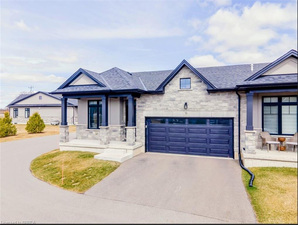 18 Cranberry Crescent Property Photo 1