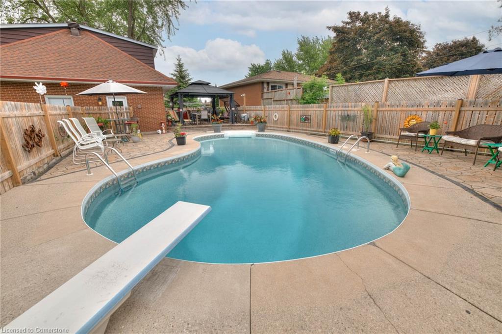 1 Kingfisher Drive Property Photo 44