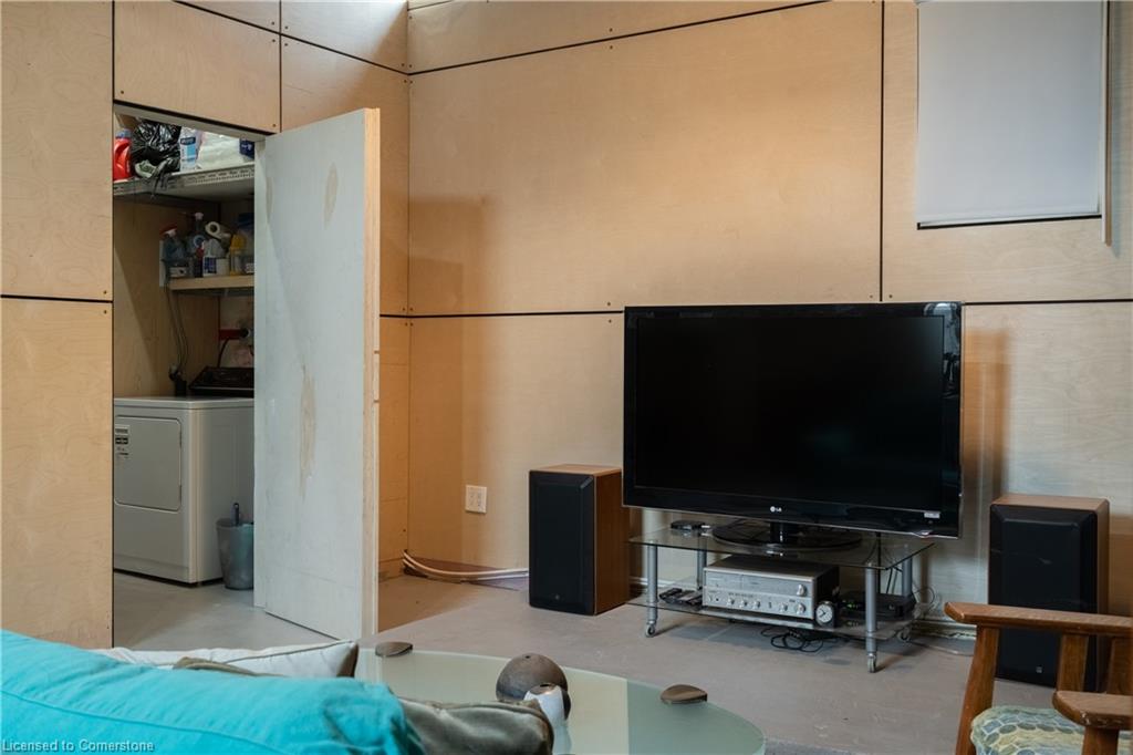 29 Case Street Property Photo 36