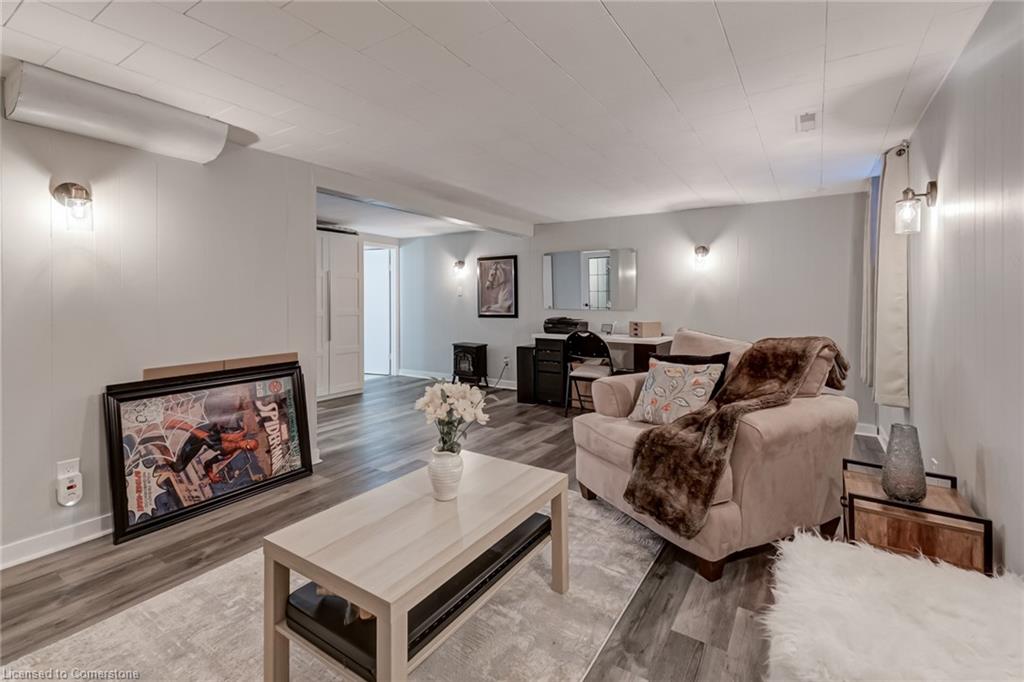 2825 Gananoque Drive Property Photo 31