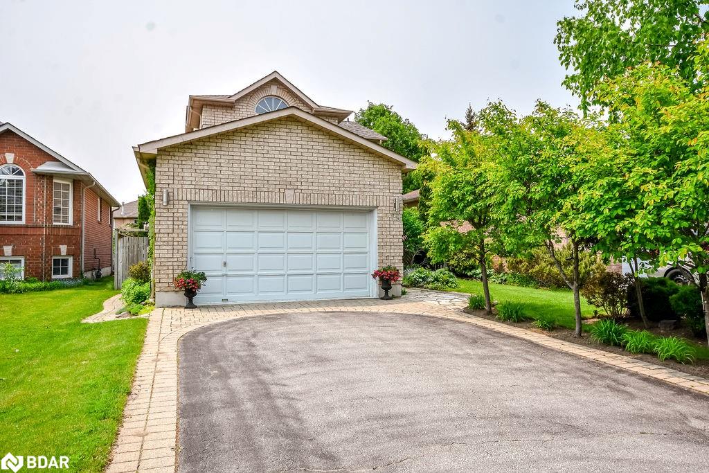 19 Taylor Drive Property Photo 1