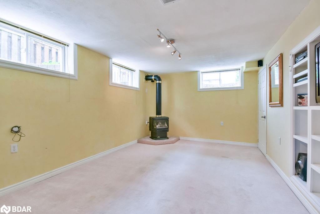 19 Taylor Drive Property Photo 28