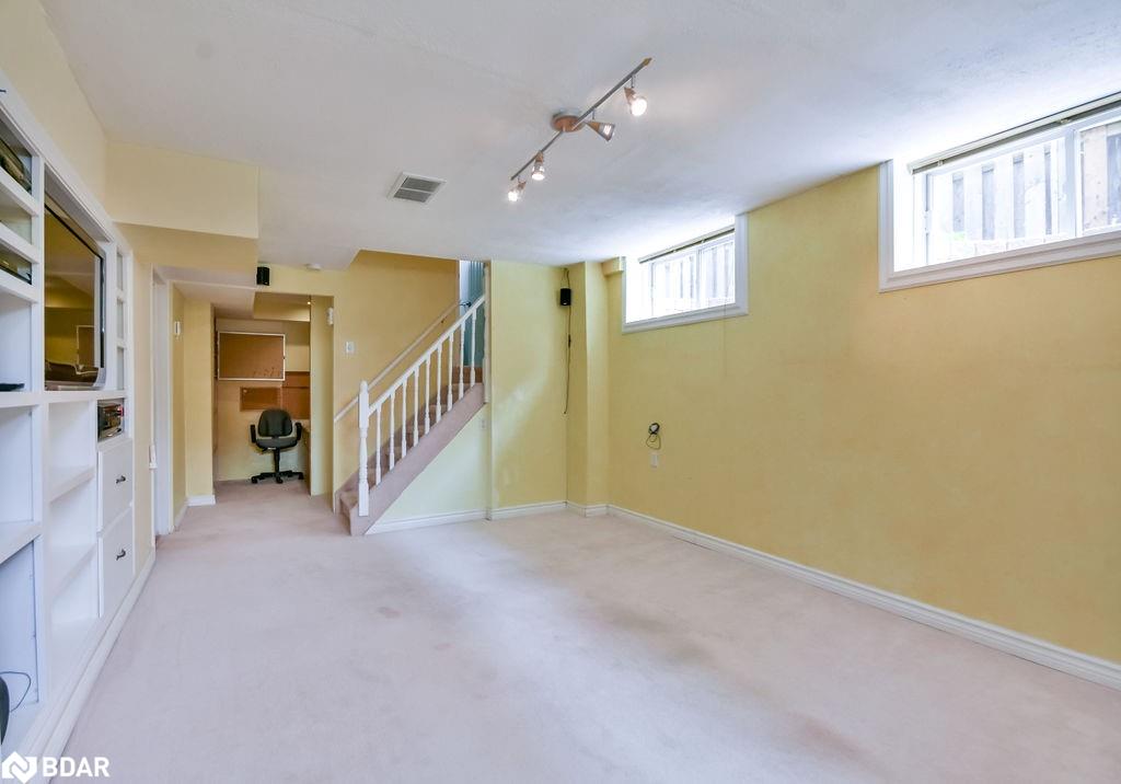 19 Taylor Drive Property Photo 29
