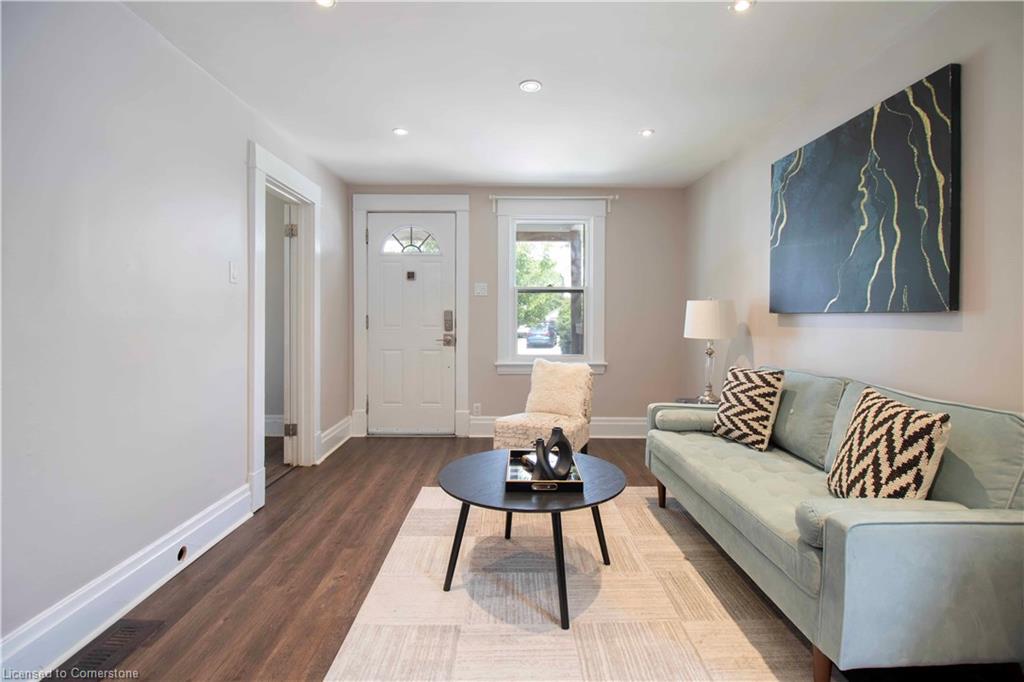 10 Manning Street Property Photo 6