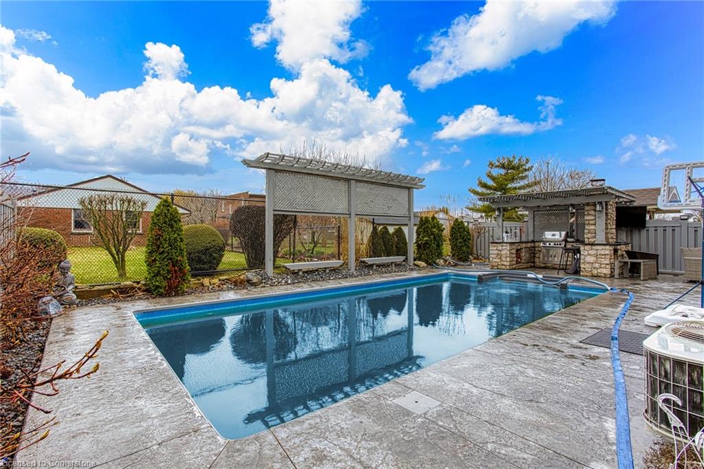 50 Tuscani Drive Property Photo 37