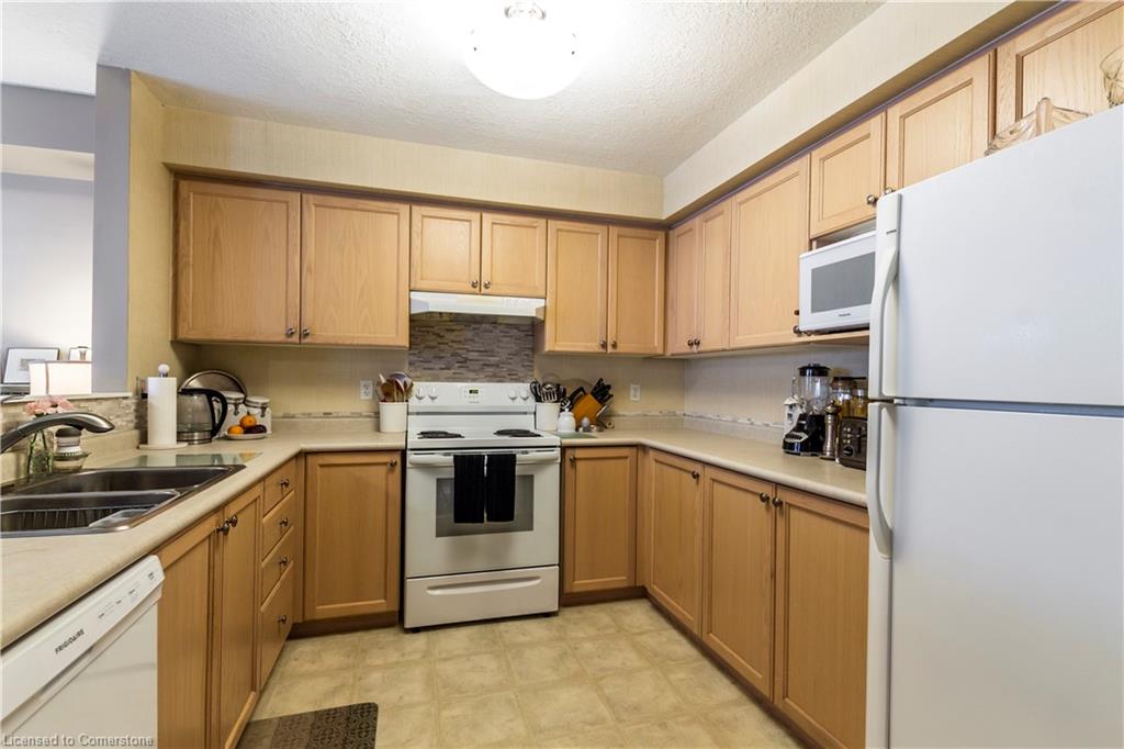 13 Ferncliffe Street Property Photo 7