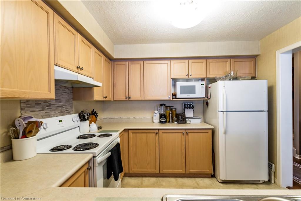 13 Ferncliffe Street Property Photo 8