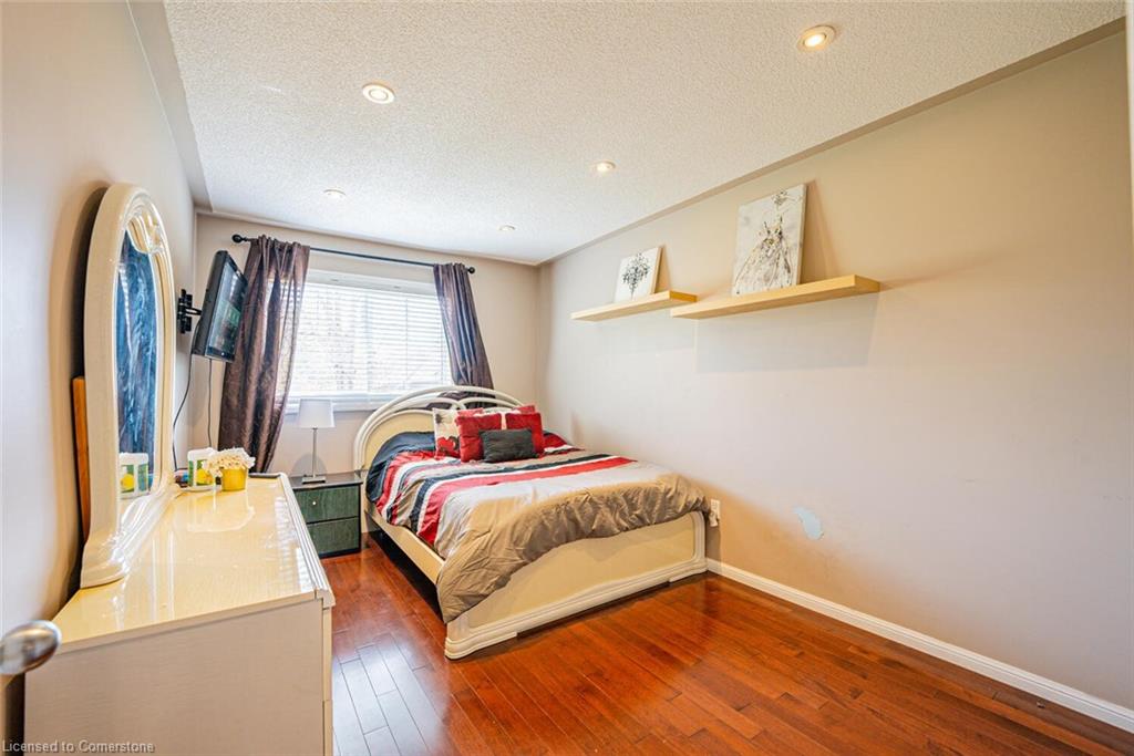 18-2270 Britannia Road W Property Photo 21