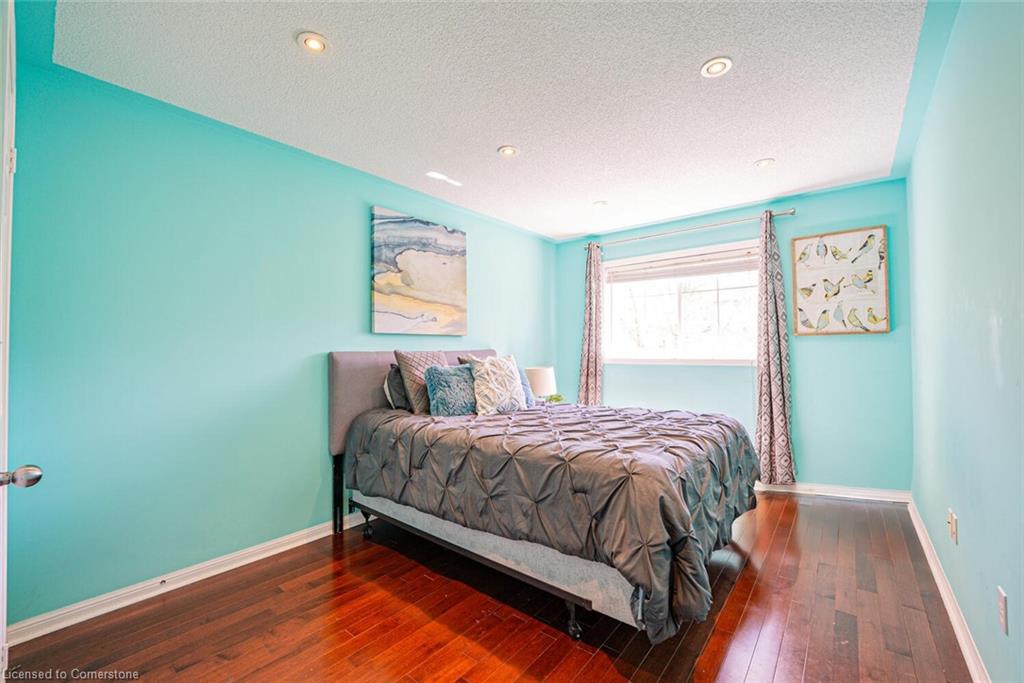 18-2270 Britannia Road W Property Photo 23