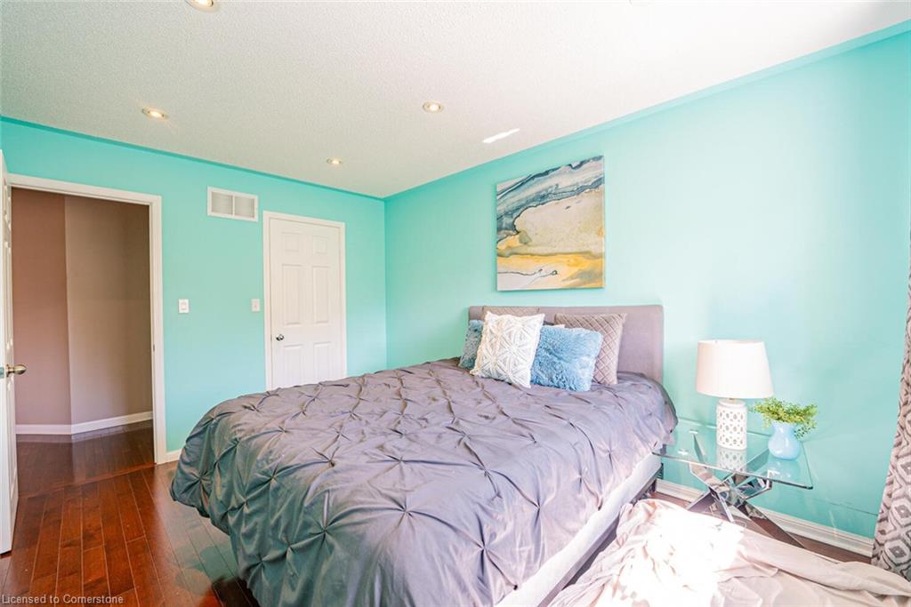 18-2270 Britannia Road W Property Photo 24