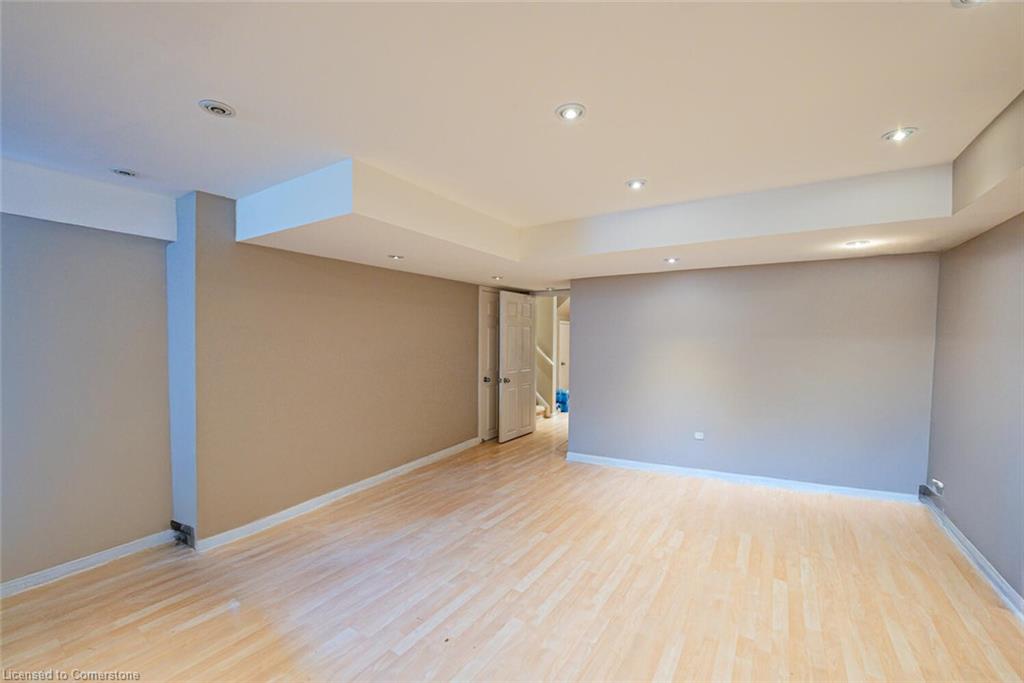 18-2270 Britannia Road W Property Photo 28