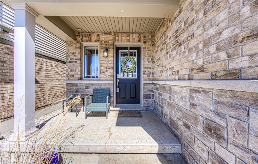 18 Creek Ridge Street Property Photo 2