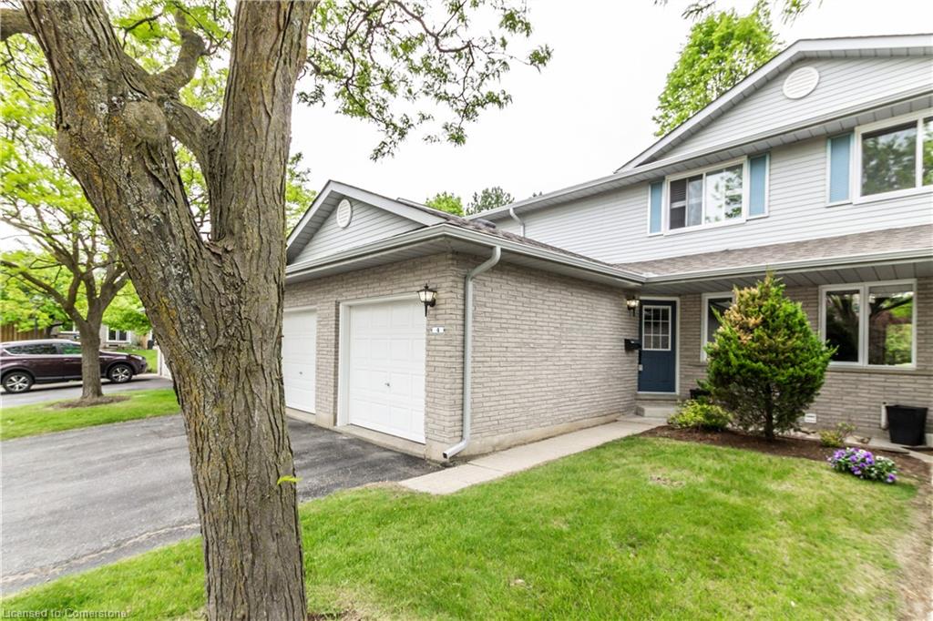 4-425 Kingscourt Drive Property Photo 2