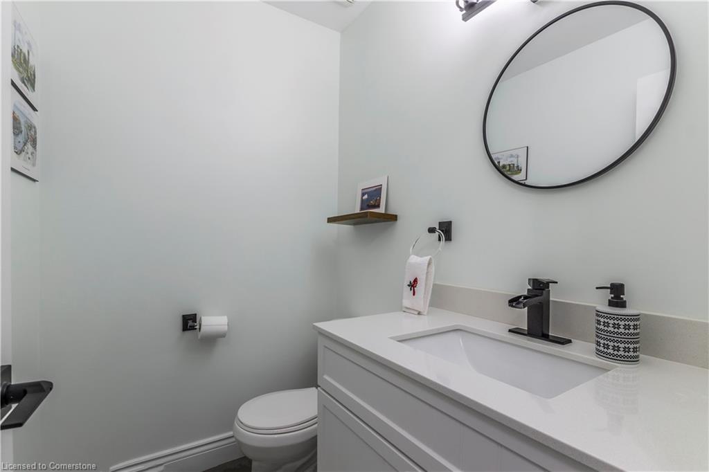 4-425 Kingscourt Drive Property Photo 5