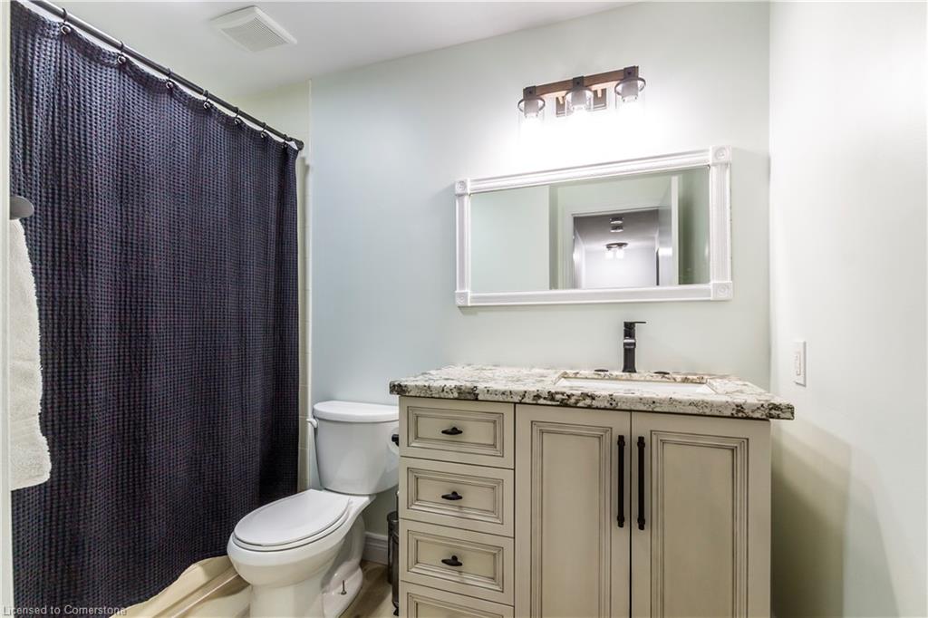 4-425 Kingscourt Drive Property Photo 17