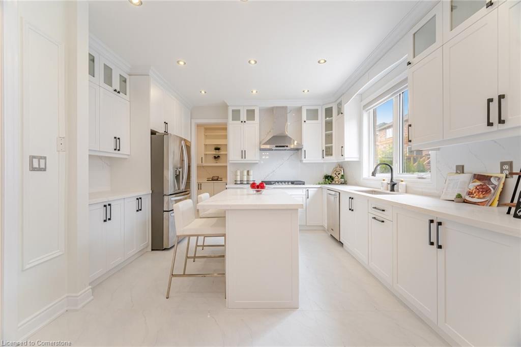 2185 Highcliffe Way Property Photo 11