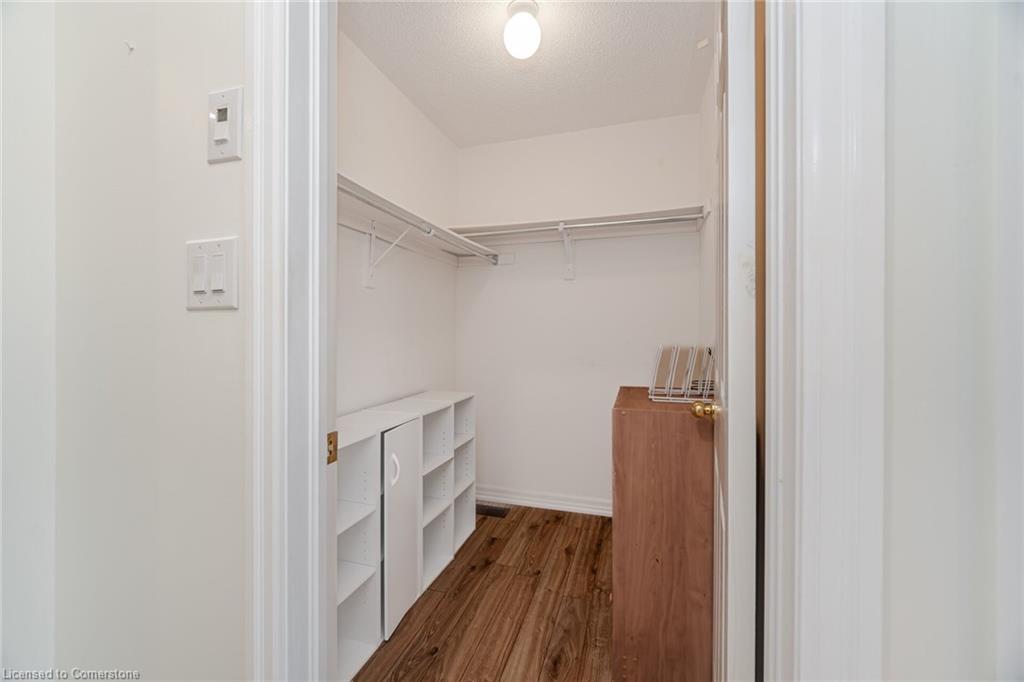 2185 Highcliffe Way Property Photo 25