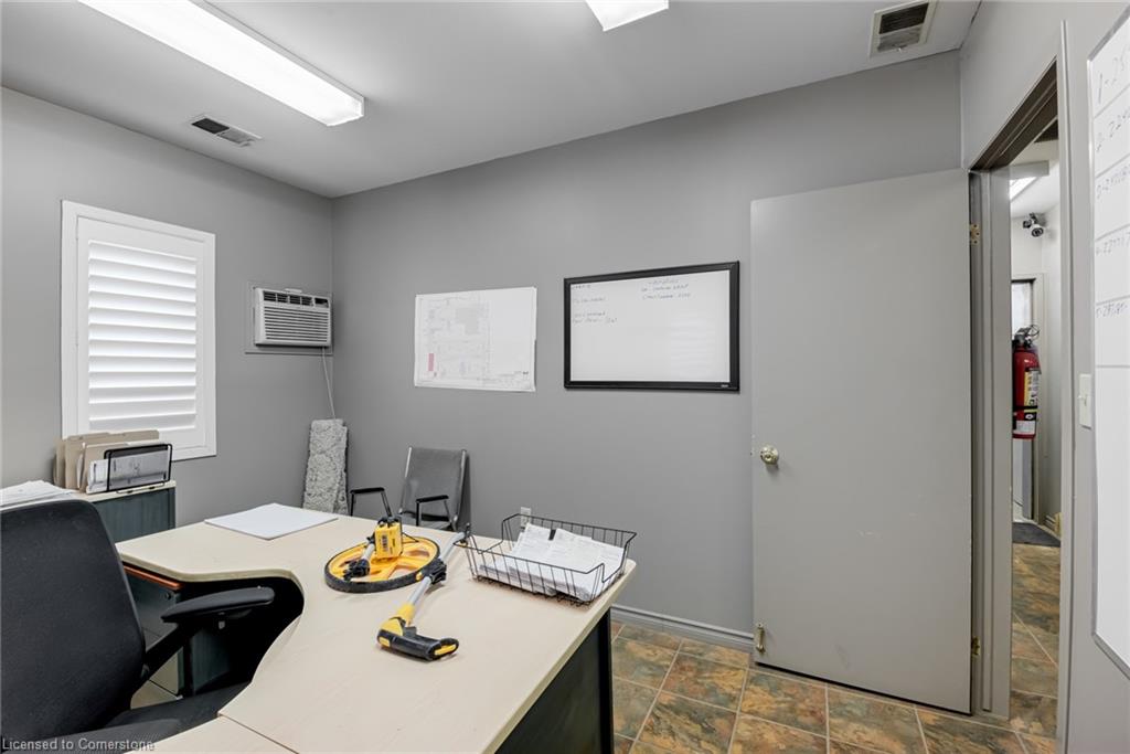 2073 Piper Lane Property Photo 3