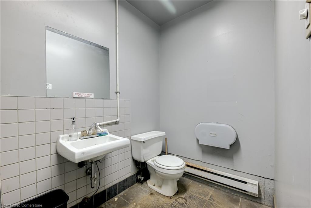 2073 Piper Lane Property Photo 4