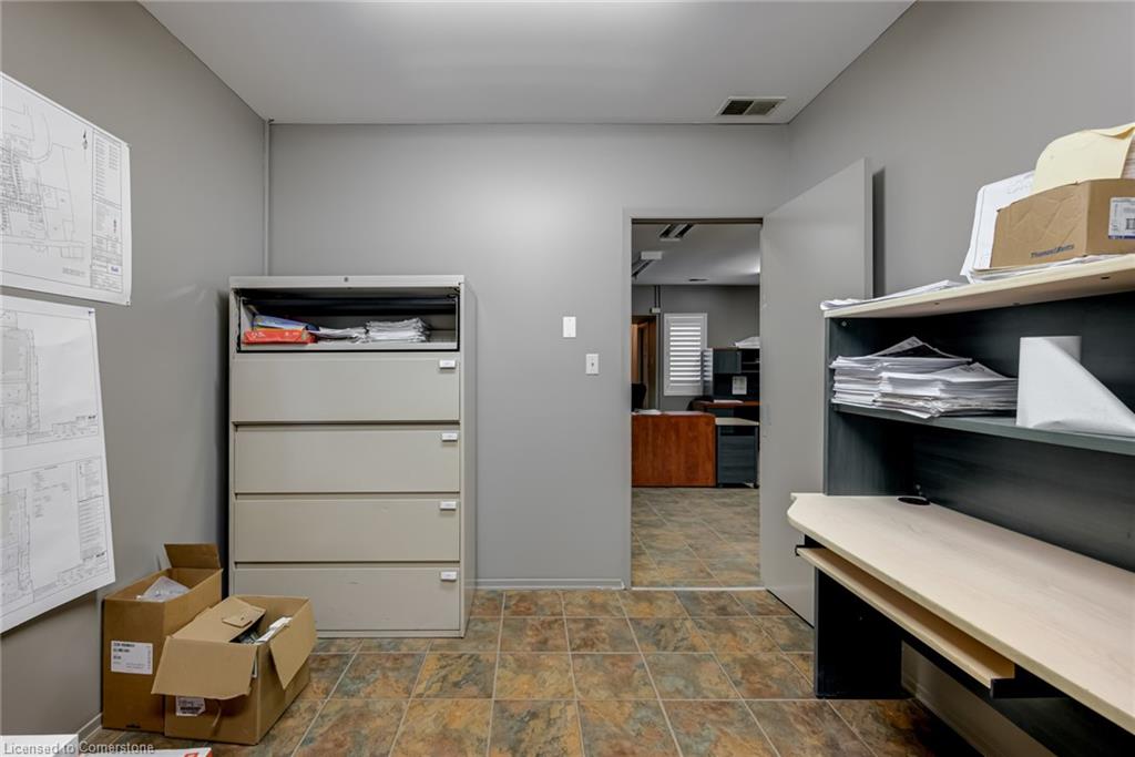 2073 Piper Lane Property Photo 19