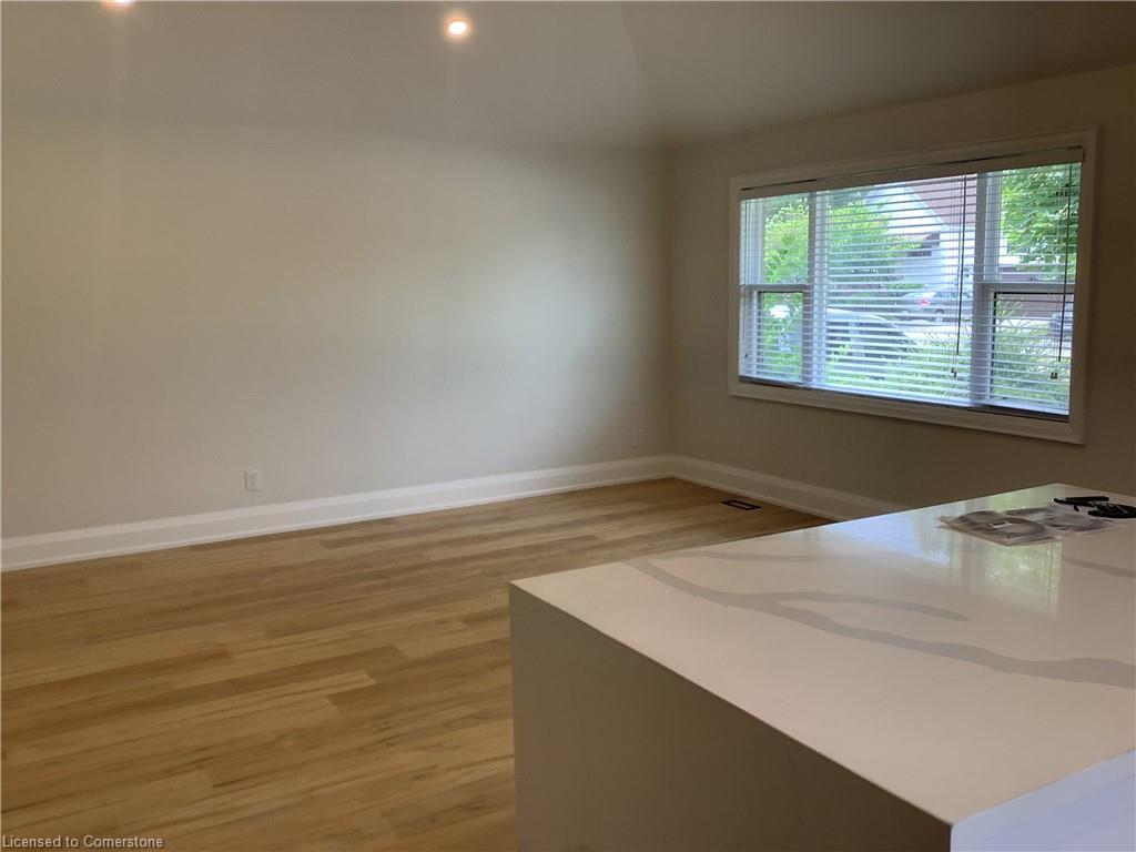 229 West 18th Street Property Photo 5