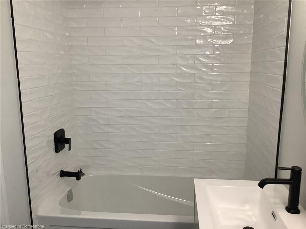 229 West 18th Street Property Photo 17
