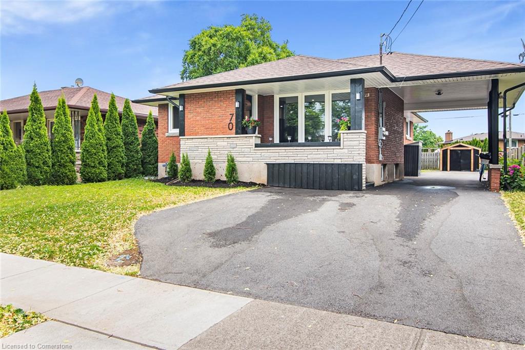 70 Golden Boulevard E Property Photo 5