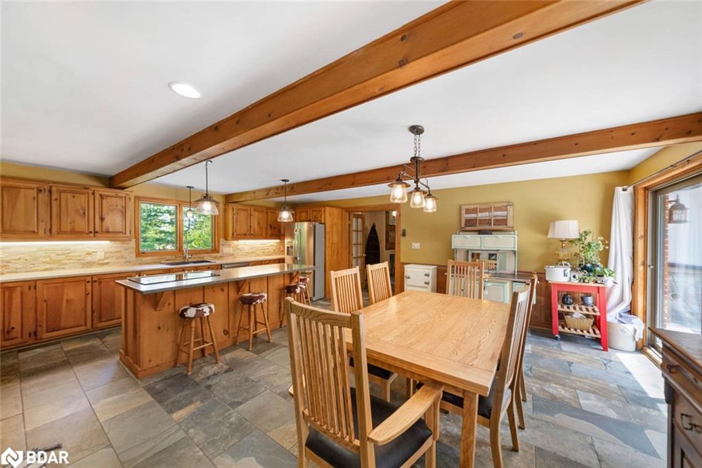 3923 Guest Road Property Photo 2