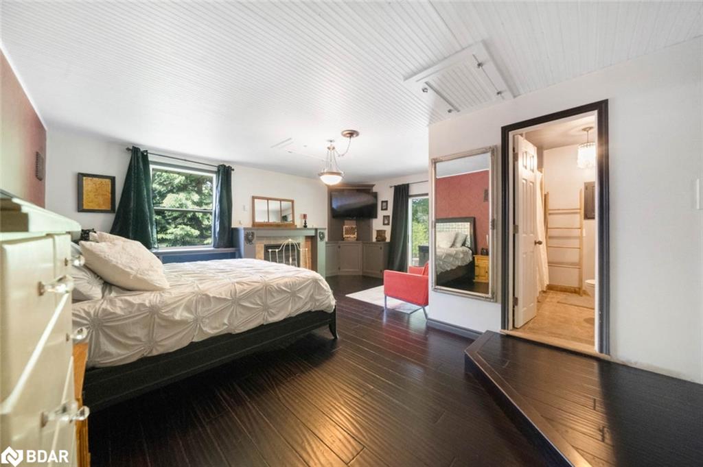 3923 Guest Road Property Photo 9