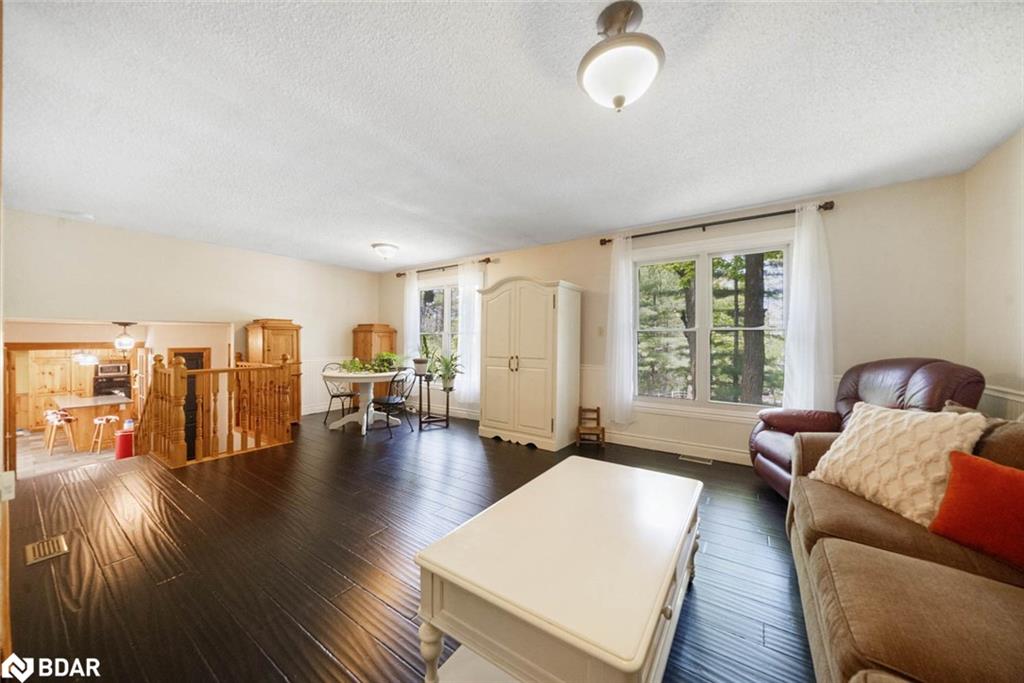 3923 Guest Road Property Photo 16