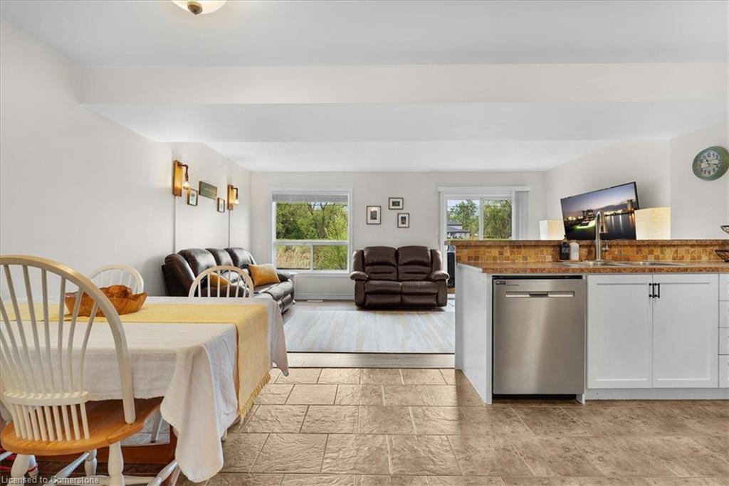 11 Thames Way Property Photo 6